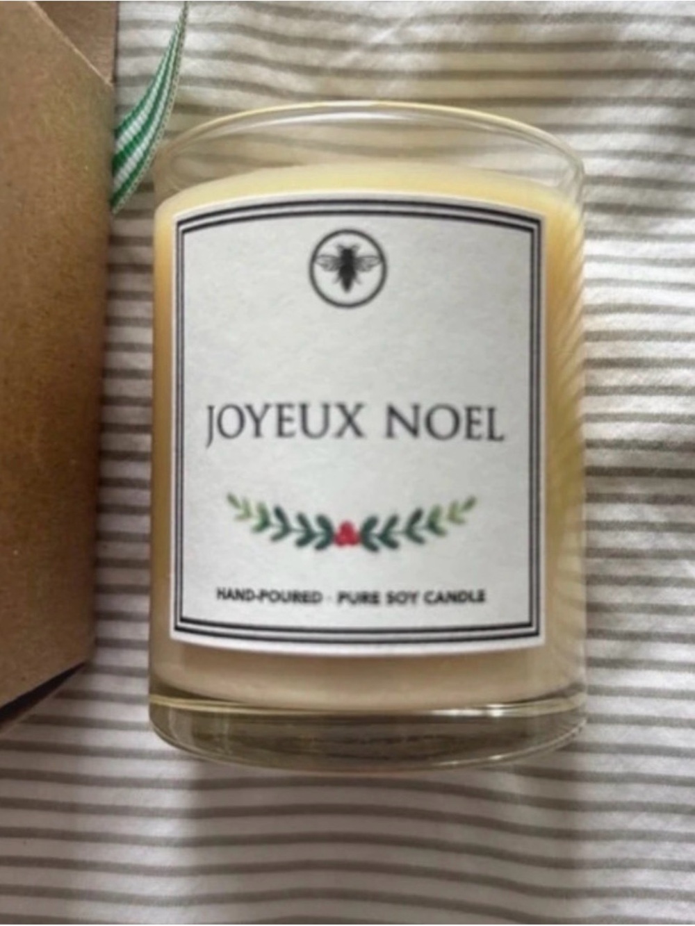 Hand-Poured Travel Size Soy Candle -Joyeux Noel: Cranberry, mandarin and clove